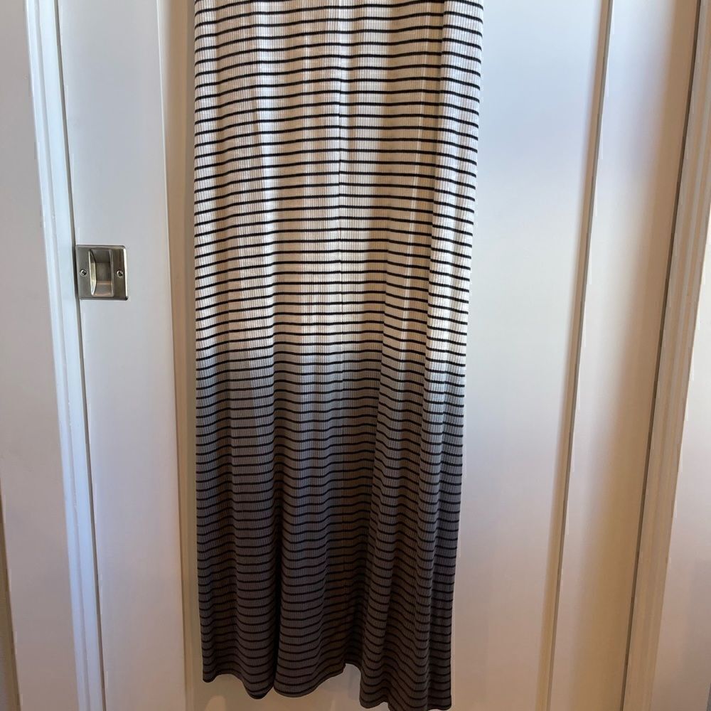 Lisa Rinna Dip Dye Stripes Sleeveless Maxi Dress.Size XSP - Picture 7 of 12